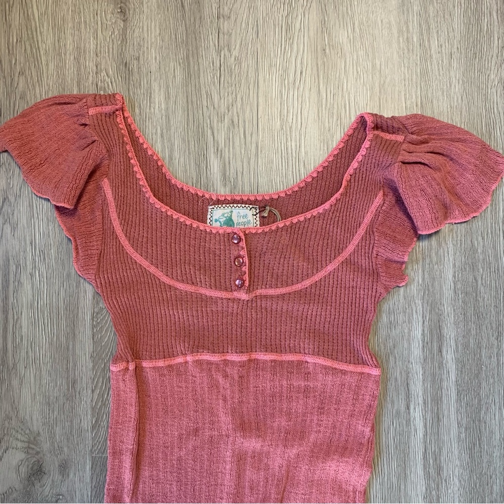 Y2K Free People dusty pink knit henley top Sz L - Picture 2 of 5